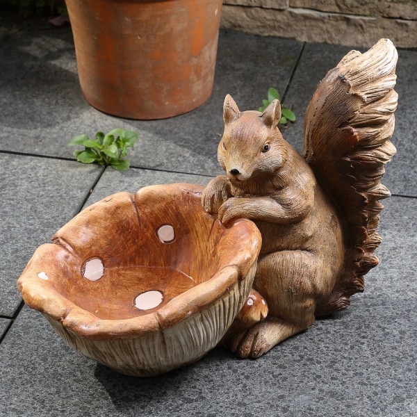 Futterstelle Eichhörnchen mit Pilzschale - Gartenfigur - Vogeltränke - Kunststein - H:32,5cm - braun