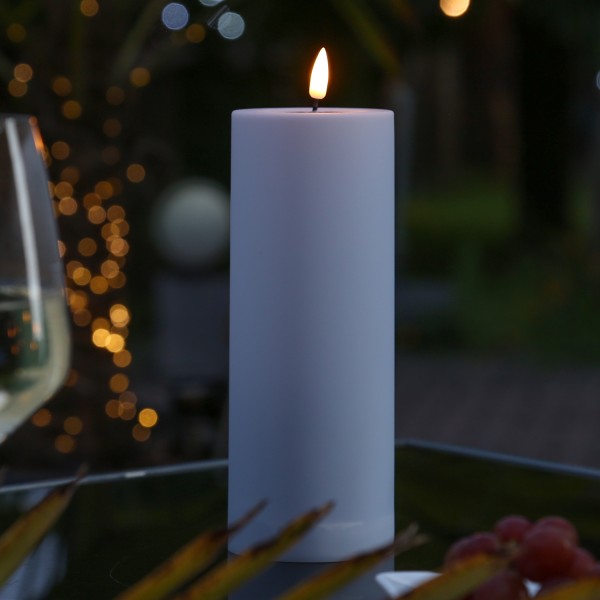 LED Stumpenkerze MIA - Kunststoff - realistische 3D Flamme - H: 20cm - für Außen - pastellblau